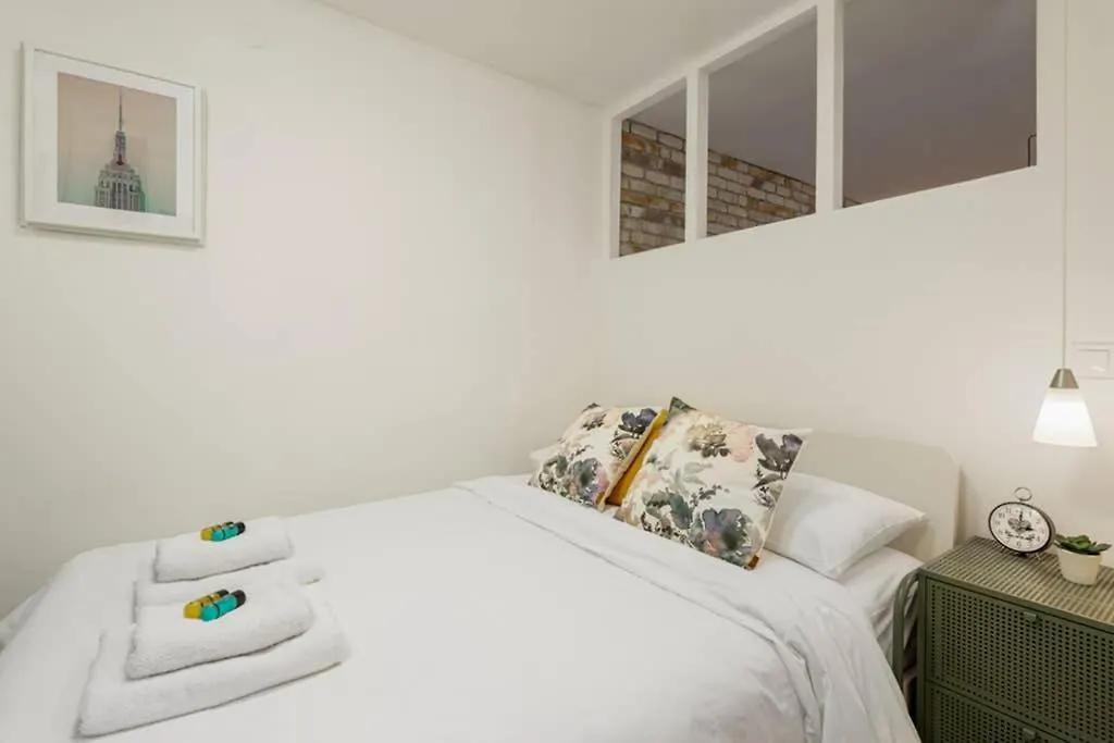 Spacious Stylish Studio Up To 4Ppl Close To Centre Thessaloniki Apartment